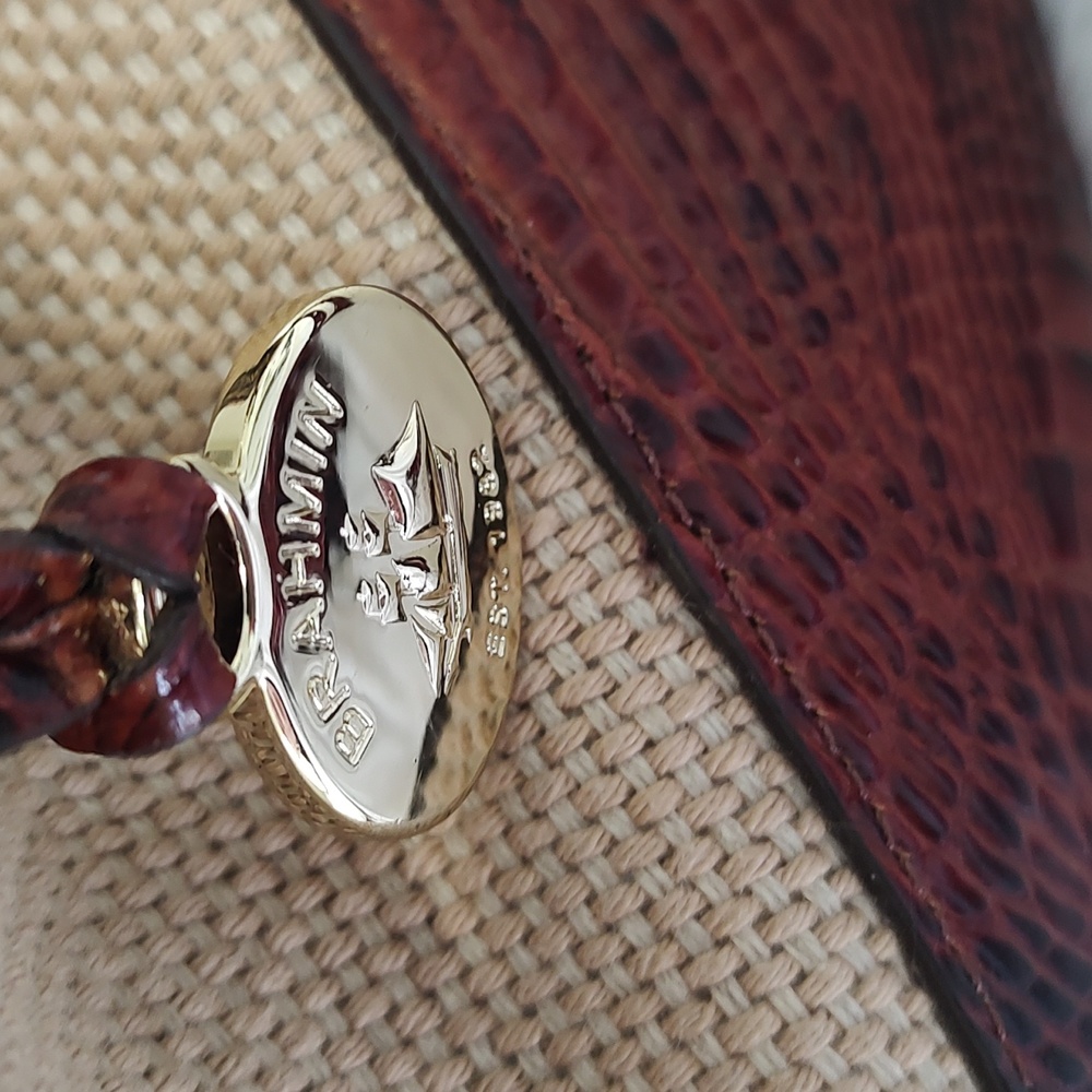 EUC Brahmin Bag - Picture 3 of 9